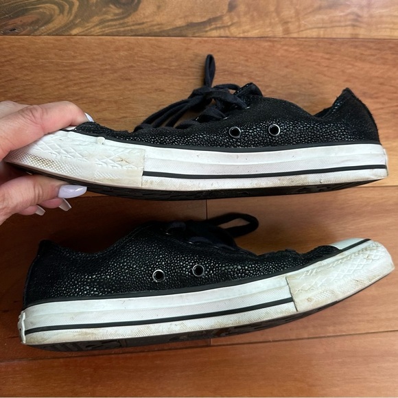 Converse Chuck Taylor All Star Stingray Metallic Ox Sneakers - Picture 2 of 7